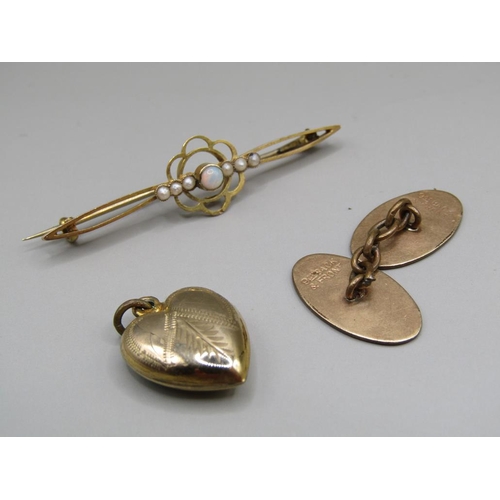 1563 - GOLD BROOCH, FRONT AND BACK HEART SHAPED PENDANT AND A GOLD PLATED CUFFLINK