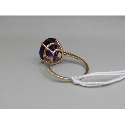 1571 - 9ct GOLD AMETHYST SET RING SIZE S