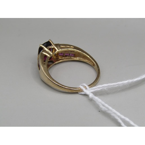 1579 - 9ct GOLD STONE SET RING SIZE S