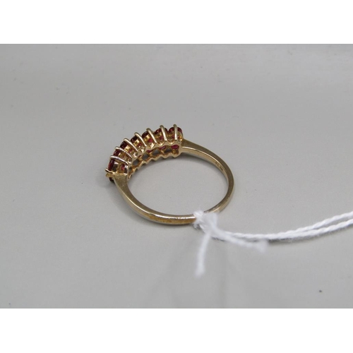 1583 - 9ct GOLD STONE SET RING SIZE R 1/2