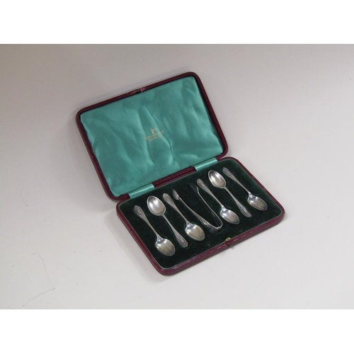 1684 - BOXED SET OF WALKER AND HALL SILVER SPOONS AND A PAIR OF TONGS