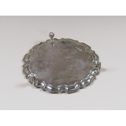 1694A - SILVER CARD TRAY, THOMAS BRADBURY & SONS LONDON 1905 14.2ozt