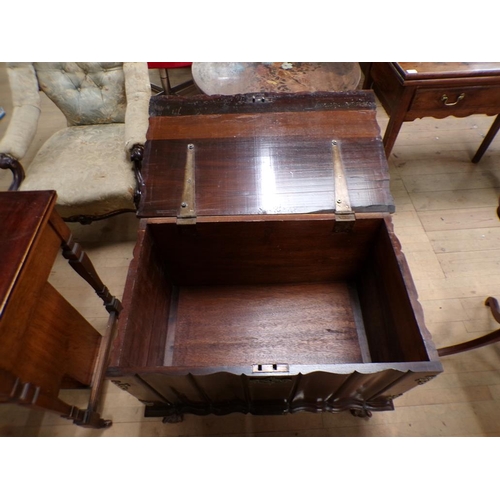 1903 - BRASS DECORATED HARDWOOD COFFER