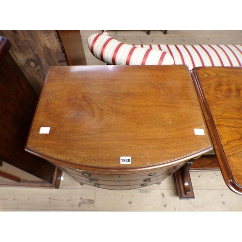 1930 - EARLY 20c MAHOGANY BOW FRONT CHEST OF FOUR LONG DRAWERS 61 x 78 cms