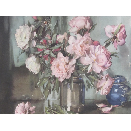 1214 - EDWIN BYATT - VASE OF PINK AND WHITE ROSES, COLOURED PRINT, F/G, 46CM X 56CM