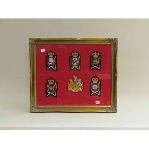 1239 - DISPLAY OF REGIMENTAL CRESTS THE IRISH GUARDS, F/G,