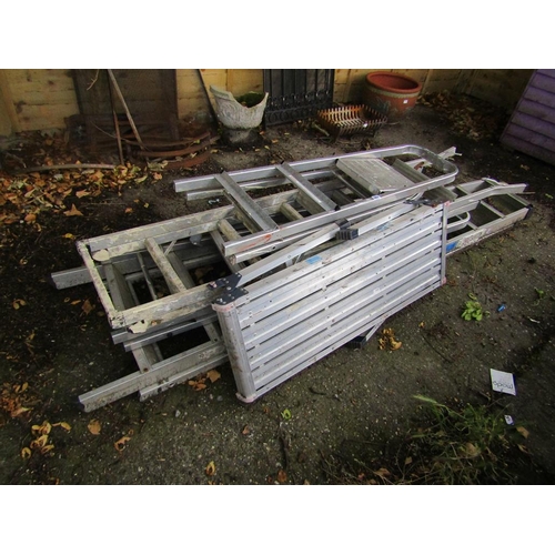 987 - QTY OF ALUMINIUM LADDERS