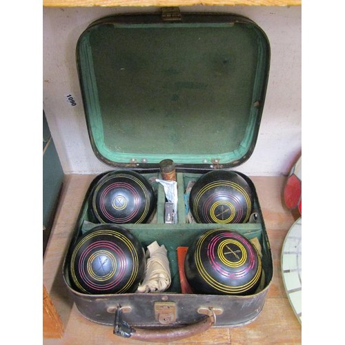 77 - SET OF LAWN BOWLS IN CASE