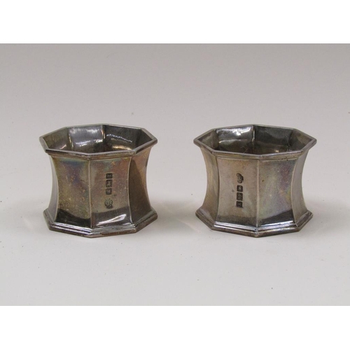 1624 - BOXED PAIR OF SILVER NAPKIN RINGS