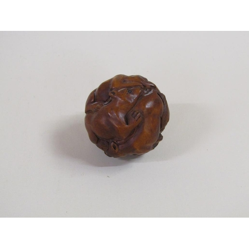 1339 - WOODEN NETSUKE IN THE FORM OF A BALL OF RATS