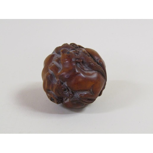 1339 - WOODEN NETSUKE IN THE FORM OF A BALL OF RATS