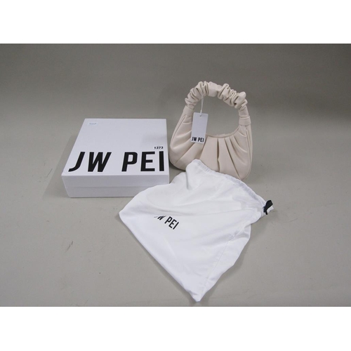 Lot 1373      