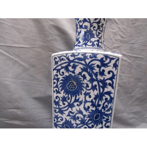 109 - TWO CHINESE VASES