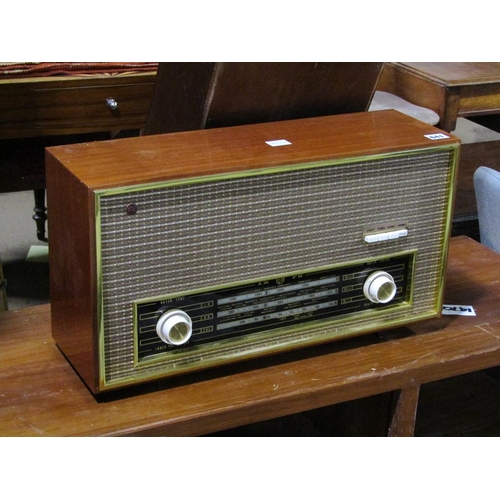 641 - VINTAGE RADIO