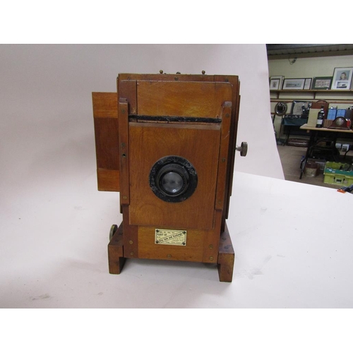 1218 - EARLY 20C MAGIC LANTERN; PROJECTOR