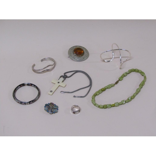 1441 - WHITE METAL BROOCHES, BANGLES, SILVER RING ETC