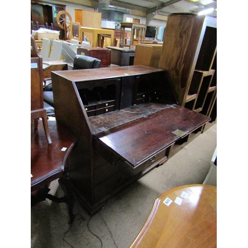 585 - GEORGIAN MAHOGANY BUREAU