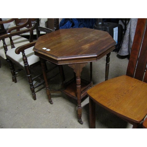 674 - VICTORIAN OCCASIONAL TABLE