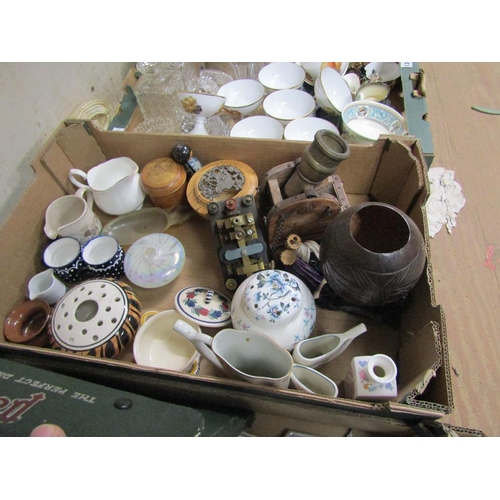 129 - BOX OF MIXED CERAMICS AND TREEN