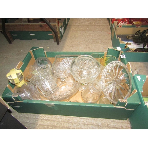 452 - BOX OF MIXED GLASSWARE