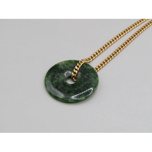 1403 - GOLD NECKLACE WITH GREEN STONE PENDANT 11.4g