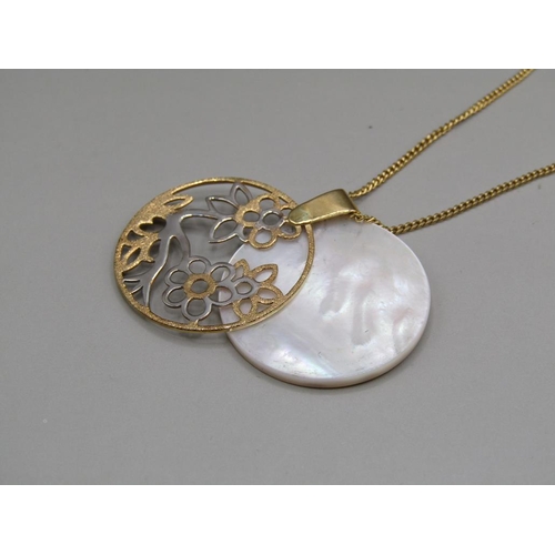 1407 - 18ct GOLD MOTHER OF PEARL PENDANT WITH A 9ct GOLD CHAIN