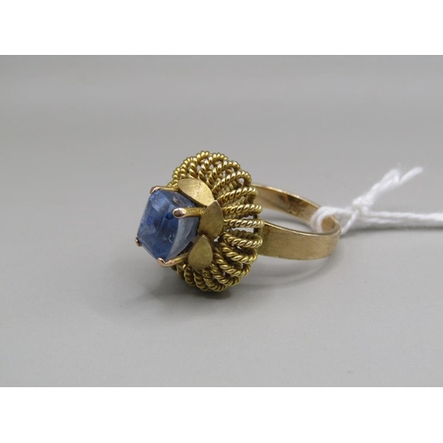 1414 - 18ct GOLD BLUE STONE SET RING SIZE K 1/2