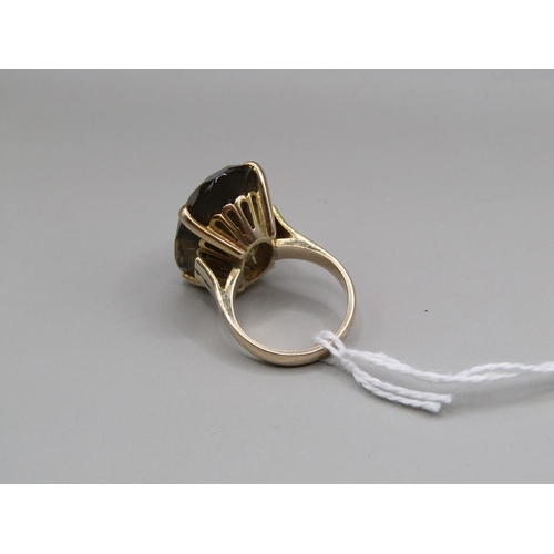 1416 - 18ct GOLD SMOKEY QUARTZ SET RING SIZE L 12.7g TOTAL WEIGHT