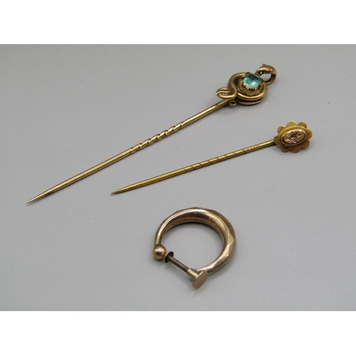 1425 - GOLD SERPENT PIN, 9ct GOLD PIN AND GOLD EARRING - TOTAL 5.6g