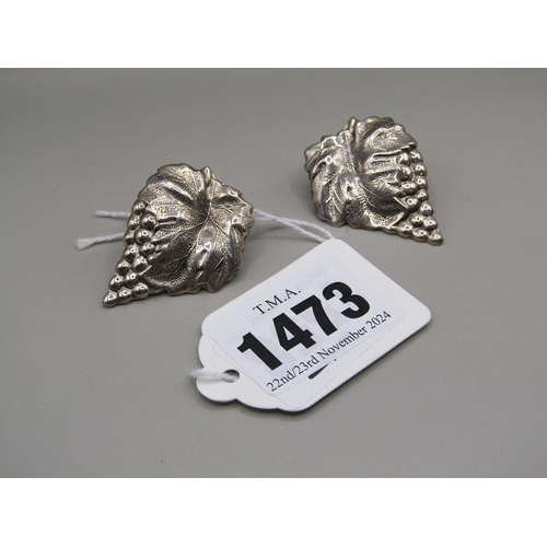 1473 - SILVER GRAPE EARRINGS