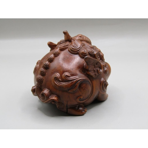 1359 - CHINESE STYLE WOODEN STYLE CARVING