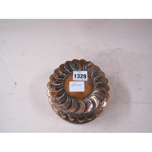 1329 - COPPER JELLY MOULD, 16CM DIAM