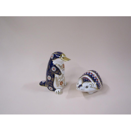 1595 - TWO CROWN DERBY IMARI ANIMALS - PENGUIN AND HEDGEHOG, LARGEST 12cms H