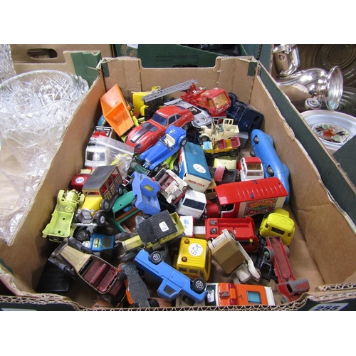255 - BOX OF DIECAST VEHICLES