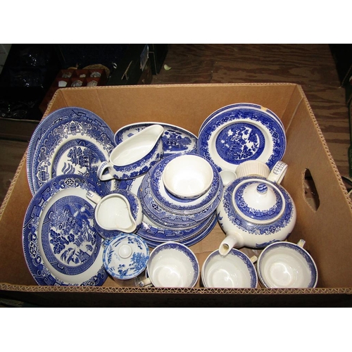 302 - B&W TEA/DINNER WARES - WILLOW PATTERN