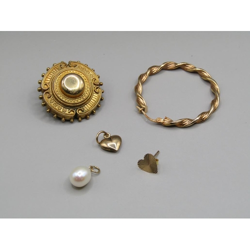 1625 - 9ct GOLD EARRINGS, GOLD BROOCH AND A GOLD HEART PENDANT