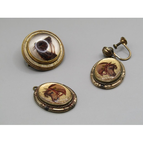 1652 - GILT METAL HORSE BROOCH AND EARRINGS