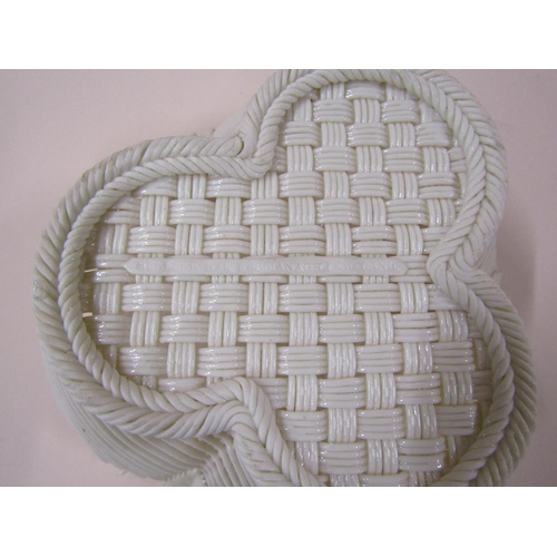 1885 - BELLEEK BASKET WEAVE BOWL, 17CM W