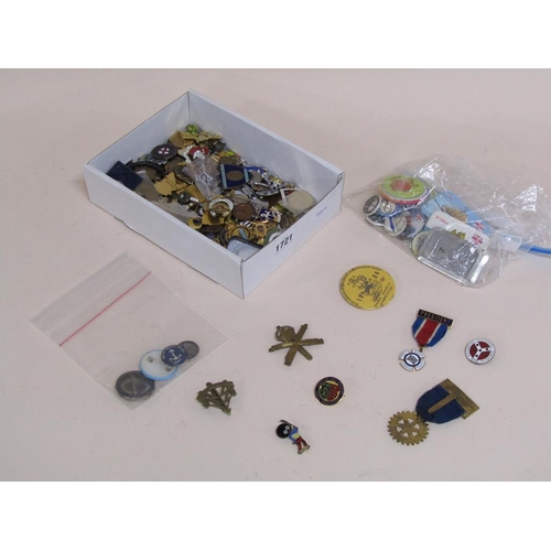 1721 - BOX OF BADGES, MEDALLIONS ETC.