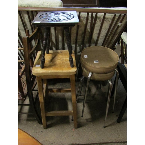 523 - THREE STOOLS AND A SMALL TABLE