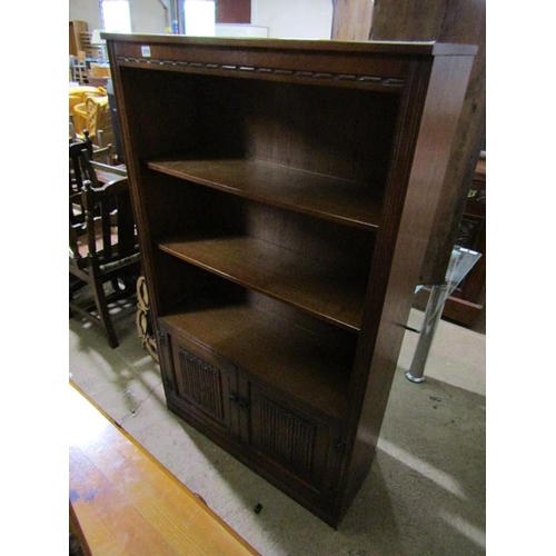 578 - OAK BOOKCASE