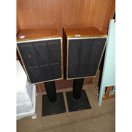 841 - PAIR OF VINTAGE SPEAKERS