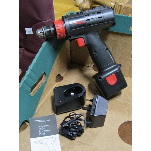 846 - TABLE SAW AND CORDLESS DRILL