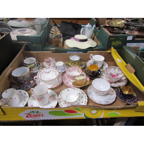 252 - BOX OF PORCELAIN CHINA TEACUPS AND SAUCERS TO INCL COALPORT