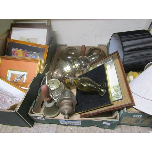 338 - BOX TO INCL MIXED METALWARE, PRINTS ETC