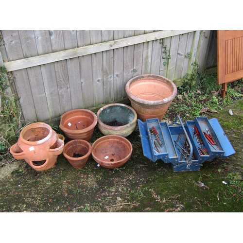 984 - TERRACOTTA POTS AND TOOLBOX