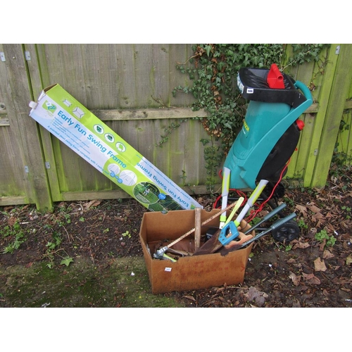 986 - TOOLS, SWING AND GARDEN SPREADER