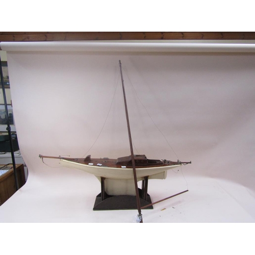 1289 - MODEL POND YACHT, 94CM L