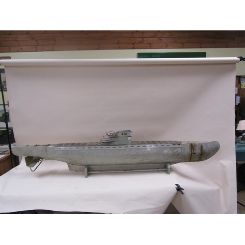 1297 - MODEL OF A GERMAN U BOAT WITH ELECTRIC DRIVE