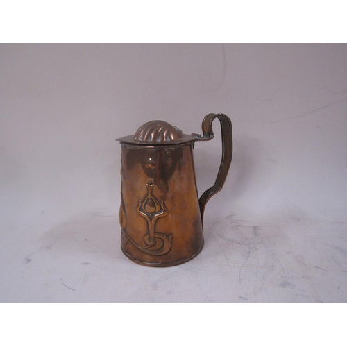 1466 - ART NOUVEAU PERIOD COPPER JUG WITH HINGE COVER, 14CM H